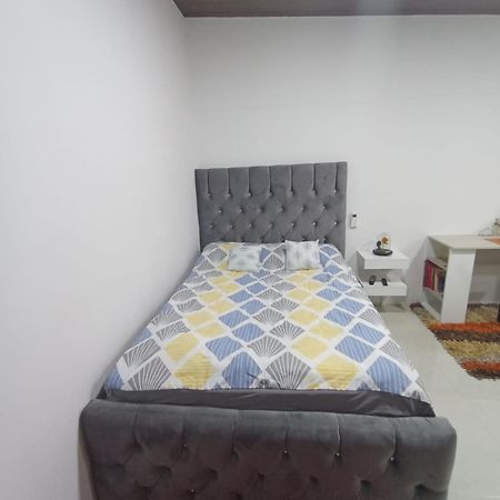 Suite Elegante En Urbanizacion Privada Machala Exterior photo