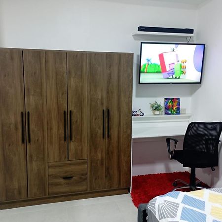 Suite Elegante En Urbanizacion Privada Machala Exterior photo