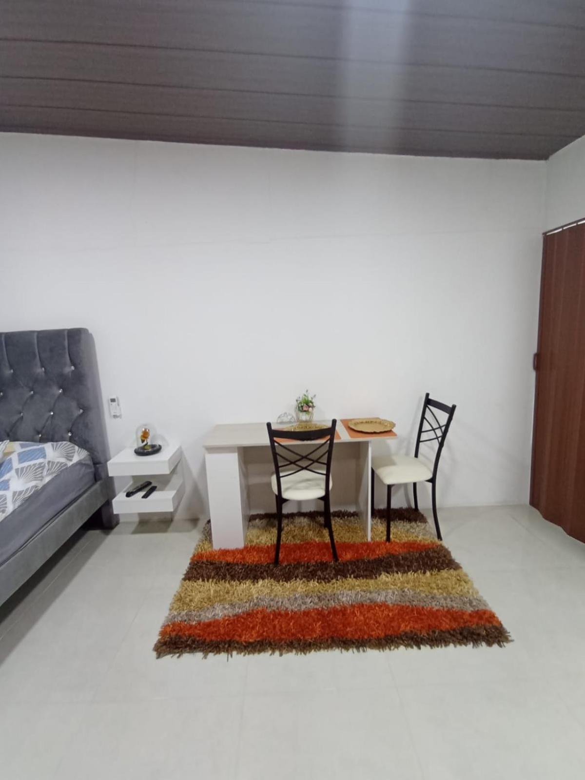 Suite Elegante En Urbanizacion Privada Machala Exterior photo